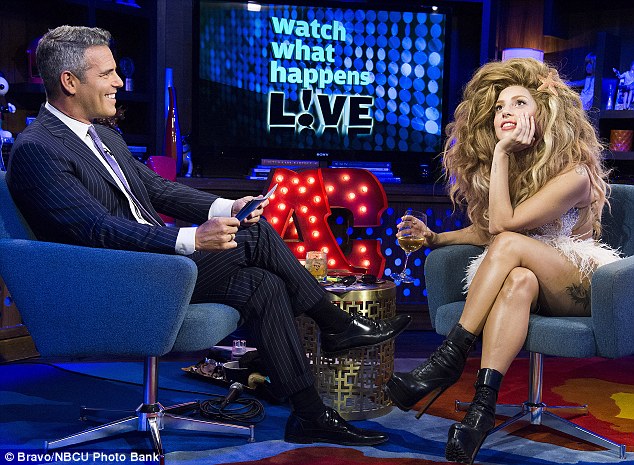 i like girls when the applause singer appeared on the september episode