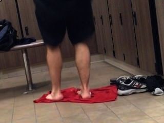 spying straight guy in locker room tmb